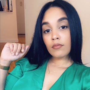 Meet your Posher, Aliana